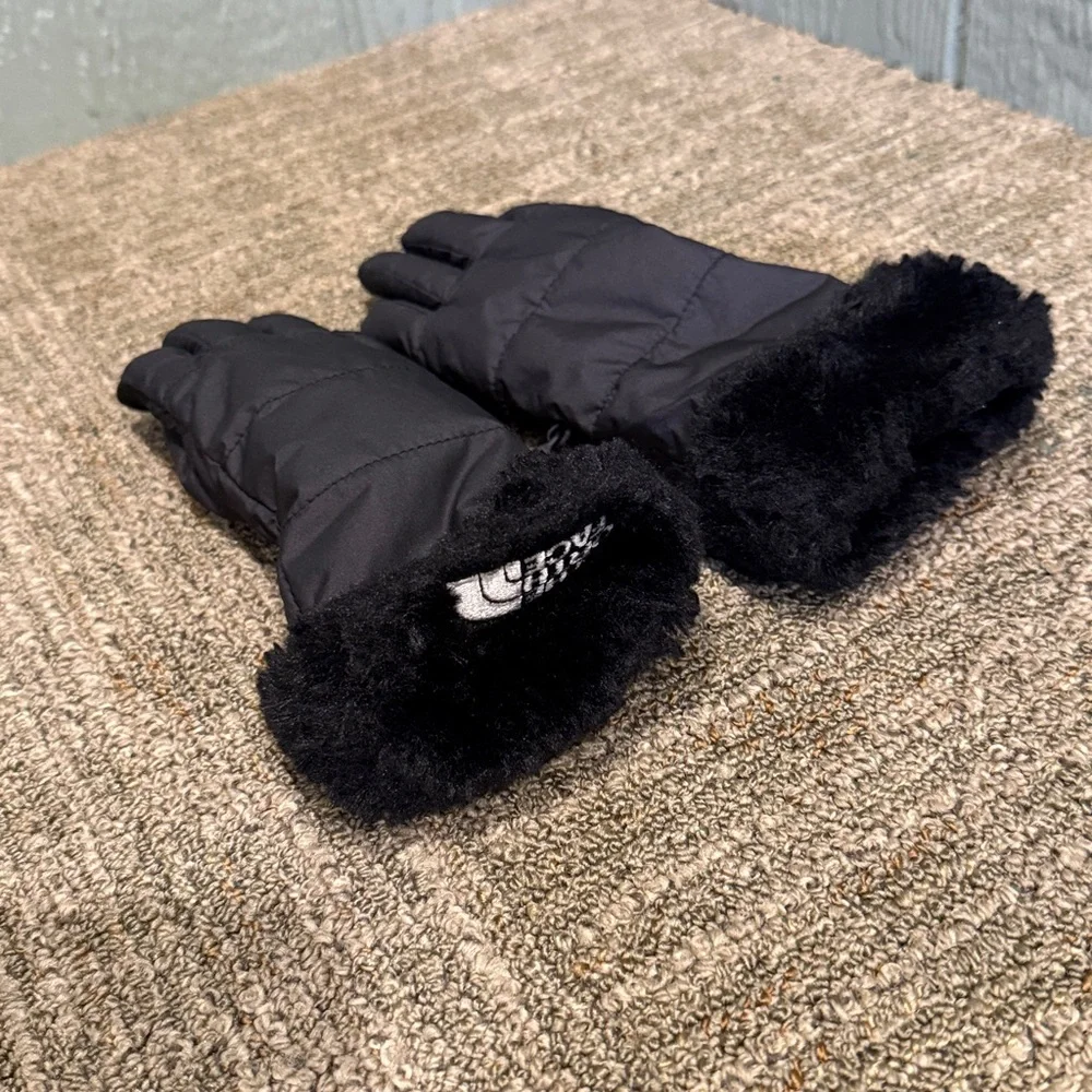 The North Face Black Faux Fur Cuff Winter Gloves - small